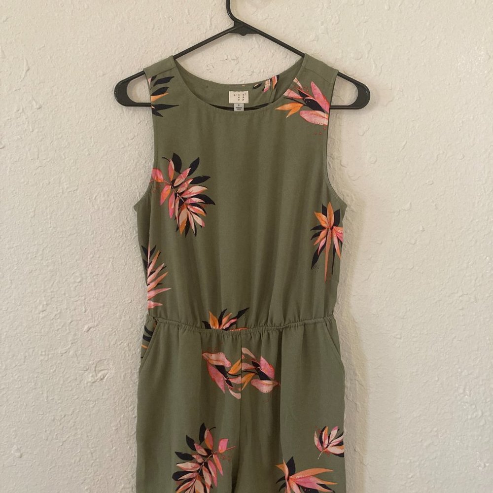 And eawy Women's Jumpsuit Romper Size s Sleeveless Beachwear Green Floral